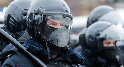 Сотрудники правоохранительных органов. Фото: REUTERS/Maxim Shemetov