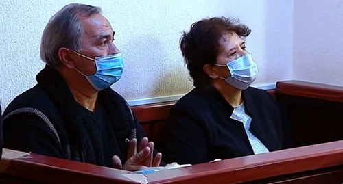 Ивери Мелашвили и Наталья Ильичева в зале суда. Фото: скриншот видео "1tv.ge"