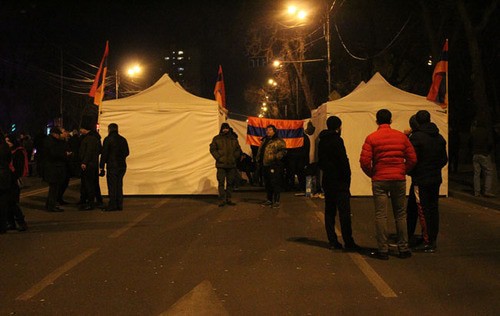 На месте проведения акции протеста в Ереване. Фото Тиграна Петросяна  для "Кавказского узла"
