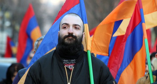 Участник акции в Ереване 27.02.2021 Фото Тиграна Петросяна для "Кавказского узла"
