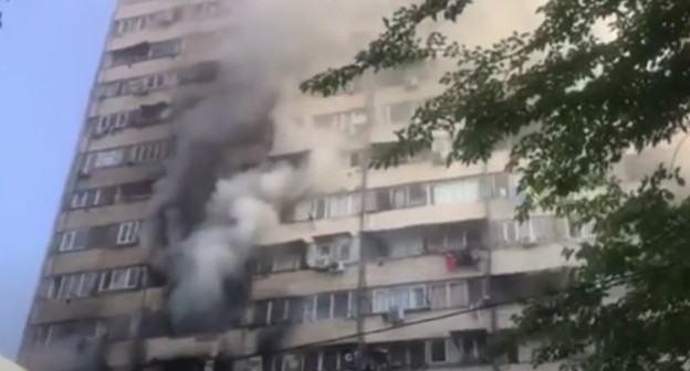Пожар в общежитии беженцев в Тбилиси. Кадр видео 
პირველი არხი Georgian Public Broadcaster
 https://www.youtube.com/watch?v=sQkUH-wlhvs 