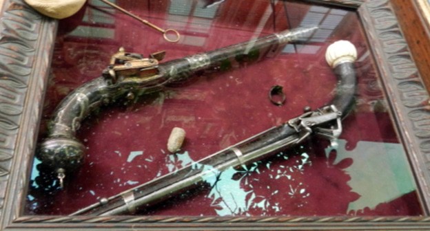 Оружие времен войны 1812 года. Фото Татьяны Филимоновой для "Кавказского узла"