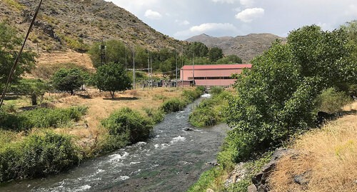 Лачинский коридор. Фото https://ru.m.wikipedia.org/wiki/Файл:Lachin_corridor_(checkpoint)_-_6.JPG