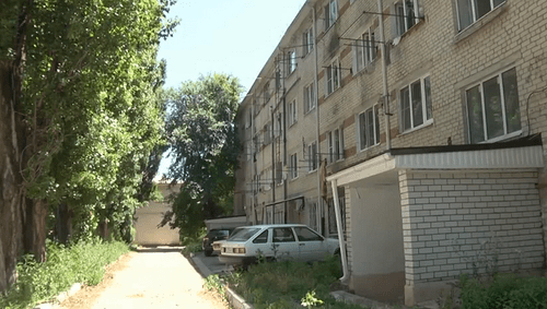 Дом, где произошло убийство. Кадр видеосюжета телекомпании "Архыз 24" 
www.youtube.com/watch?v=H7BJ5FHgWXk