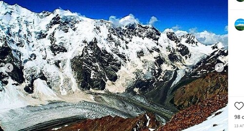 Гора Джангитау. Скриншот со страницы real_kavkaz в Instagram.
https://www.instagram.com/p/B-6NaxfH8AW/
