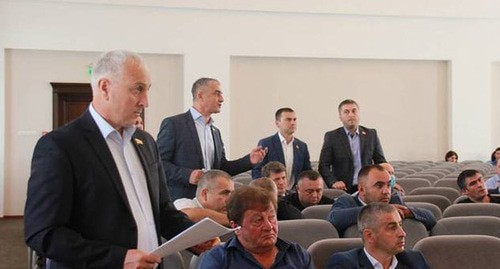 Во время заседания парламента Южной Осетии. Фото: официальный сайт парламента Республики Южная Осетия http://www.parliamentrso.org