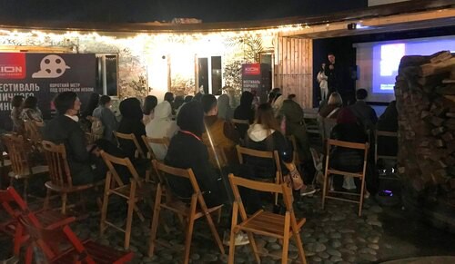 Фестиваль уличного кино в арт-пространстве "Портал" во Владикавказе. 10 сентября 2021 года. Фото Тамары Агкацевой для "Кавказского узла"