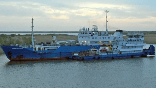 Теплоход "Икрянинский". Фото: © ГУ МЧС России по Астраханской области