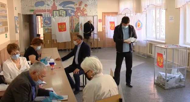 Выборы в Калмыкии. Кадр видео 
РИА КАЛМЫКИЯhttps://www.youtube.com/watch?time_continue=1&v=rK_NHVws55M&feature=emb_logo