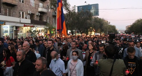 Участники факельного шествия в Ереване 26 сентября 2021 года. Фото Тиграна Петросяна для «Кавказского узла»