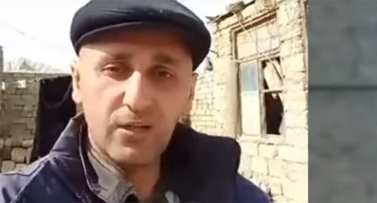 Агиль Гумбатов. Кадр видео 
AzadliqRadiosu
  https://www.youtube.com/watch?v=onEWz8UIYxA&t=3s