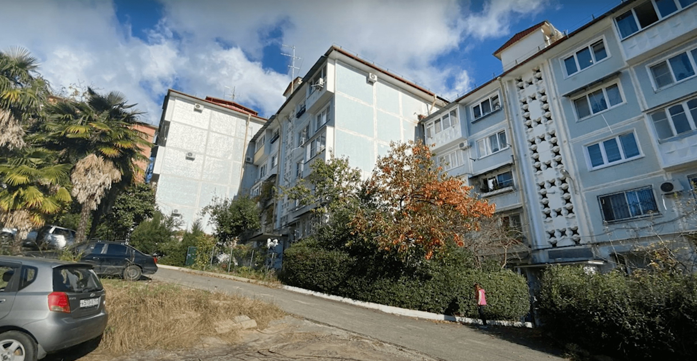 Многоквартирный дом на Курортном проспекте в Сочи. Фото Светланы Кравченко для "Кавказского узла"