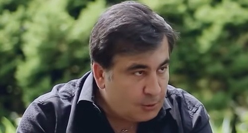 Саакашвили. стопкадр видео канала ТК "Дождь", https://www.youtube.com/watch?v=uGevn2Hvgmo