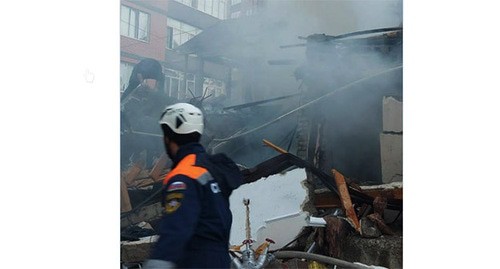 На месте взрыва газа в  двухэтажном частном доме Махачкалы. Скриншот https://t.me/mchsdagestan/535