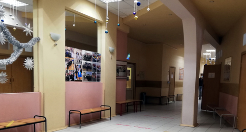Школьный коридор. Фото  Нины Тумановой для "Кавказского узла"