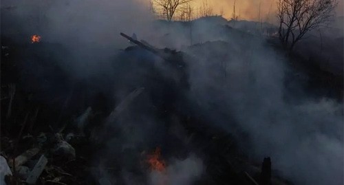 Возгорание на мусорной свалке. Фото: https://riafan.ru/region/dagestan/1578058-vozgoranie-na-nesankcionirovannoi-svalke-bliz-makhachkaly-tushat-silami-merii