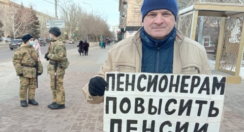 Одиночный пикет Владимира Тельпука. Волгоград, 9 января 2022 года. Фото Вячеслава Ященко для "Кавказского узла".