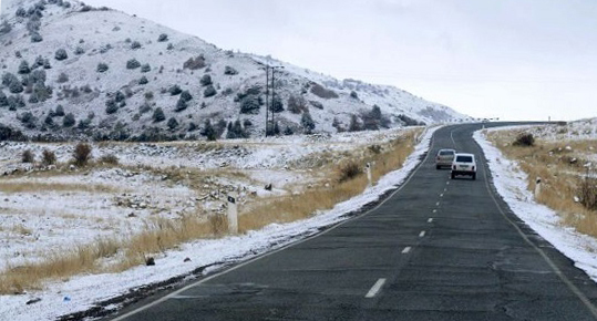Дорога в Армении. Фото пресс-службы МЧС Армении http://www.mes.am/ru/roadsinarmenia/item/2022/01/11/0805/ Дорога в Армении. Фото пресс-службы МЧС Армении http://www.mes.am/ru/roadsinarmenia/item/2022/01/11/0805/