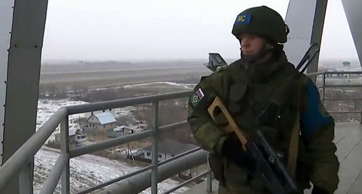 Миротворец ОДКБ в Казахстане. Фото: Пресс-служба Минобороны Рц