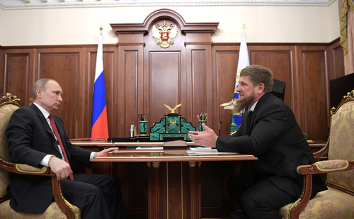 Фото 2017 года, которым на сайте главы Чечни было проиллюстрировано сообщение о встрече Путина с Кадыровым, состоявшейся в феврале 2022 года. http://www.kremlin.ru/events/president/news/54342/photos