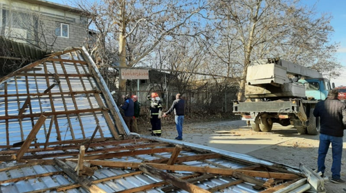 Разрушения в селе Бодисхеви после урагана. Фото пресс-службы мэрии  Сигнахского муниципалитета. https://www.facebook.com/photo?fbid=300310612130600&set=pcb.300316318796696
