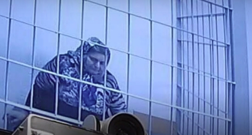 Зарема Мусаева в заключени. Кадр видео 1ADAT Активист https://www.youtube.com/channel/UC5bAexZDDykZSEyZ0qjGSGA
