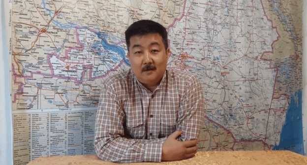 Батыр Боромангнаев. Кадр видео на YouTube
https://www.youtube.com/watch?v=5Ez1hIlJrxY