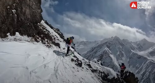 Соревнования Elbrus Alpindustria Freeride Week. Стопкадр из видео https://www.youtube.com/watch?v=6p5_hYglcGo