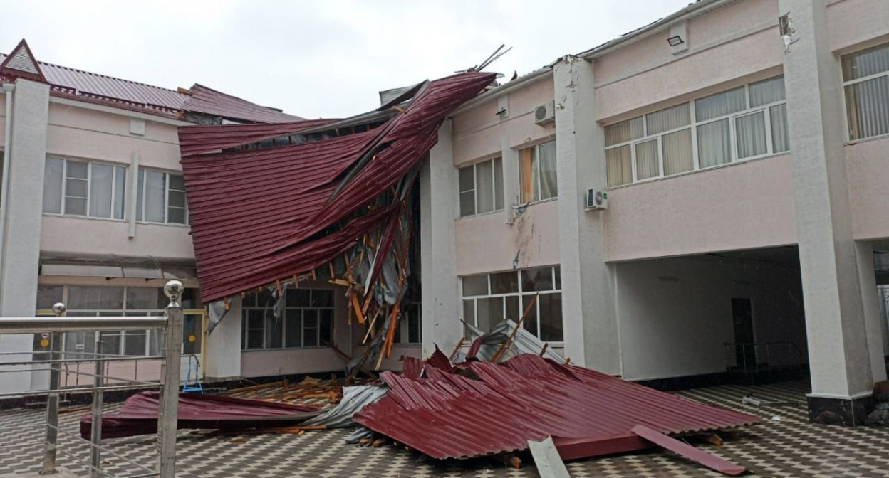 Последствия  урагана на Ставрополье 27.03.2022
Фото: администрация Красногвардейского округа