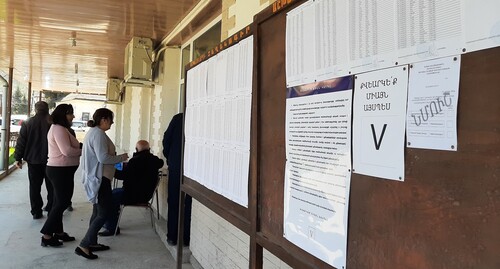 Избирательный участок в  Бердашене, 10 апреля 2022 года. Фото Алвард Григорян для «Кавказского узла»