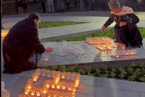 Мероприятия, посвящённые Дню памяти адыгов, в Нальчике. Скриншот видео в Telegram-канале "Газета Юга". https://t.me/gazetayuga/1048