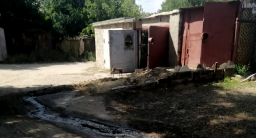 Авария водопровода в поселке Южный. Фото  https://v1.ru/text/gorod/2022/08/02/71535842/