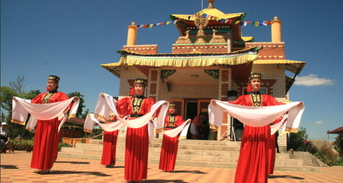Буддисты Калмыкии отмечают день рождения Далай-Ламы XIV. Фото https://riakalm.ru