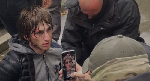 Задержание предполагаемого террориста в Черкесске. Скриншот видео https://www.youtube.com/watch?v=IsLGr8anVKw