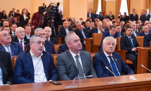 Заседания парламента Северной Осетии. Фото https://osnova.news/n/17000/