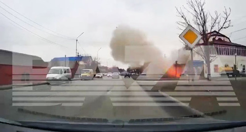 Кадр видео взрыва в торговом доме опубликовал сегодня Telegram-канал Baza