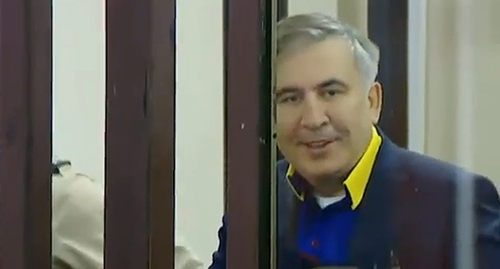 Михаил Саакашвили в суде 04.02.2019. Кадр видео прямого эфира на странице Саакашвили. https://www.facebook.com/SaakashviliMikheil/videos/814514236613998