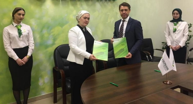 Презентация халяльных банковских продуктов в Сбере, фото: пресс-служба Сбера, islamicbanks.ru Презентация халяльных банковских продуктов в Сбере, фото: пресс-служба Сбера, islamicbanks.ru