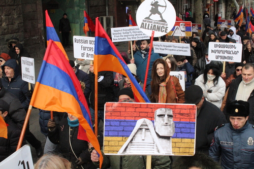 Участники протеста в Ереване. 11 января 2023 г. Фото Тиграна Петросяна для "Кавказского узла"