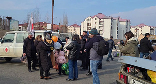 МККК привез из Армении в Степанакерт 17 граждан Нагорного Карабаха. 30 января 2023 года. Фото Алвард Григорян для "Кавказского узла"