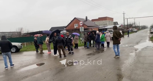 Жители Полтавской вновь заблокировали дорогу на мусорный полигон. Cкриншот видео https://t.me/stplt/912