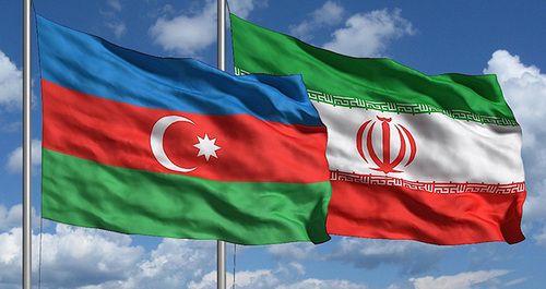Флаги Азербайджана и Ирана. Фото: https://rus.az24saat.org/2021/08/11/азербайджан-направил-ноту-протеста-и/