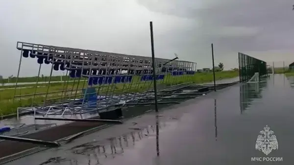 Обрушение трибун в Ростове-на-Дону. Фото: пресс-служба МЧС России