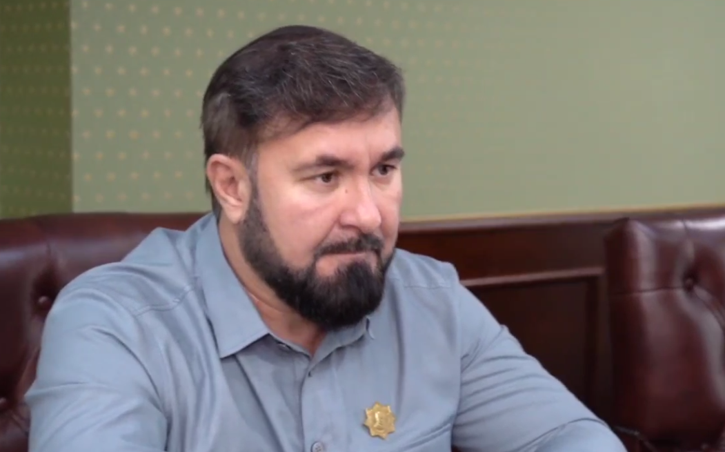 Мансур Солтаев. Стоп-кадр видео из Telegram-канала Солтаева от 19.08.23, https://t.me/chechombudsman/2227
