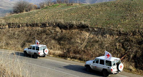 Машины Красного Креста. Фото: Международный комитет Красного Креста https://www.icrc.org