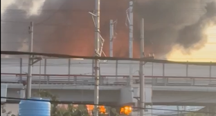 Пожар на нефтебазе, фото корреспондента "Кавказского узла"