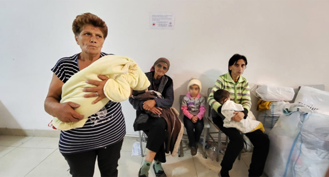 Беженцы из Нагорного Карабаха. 26 сентября 2023 г. Фото Алвард Григорян для "Кавказского узла"