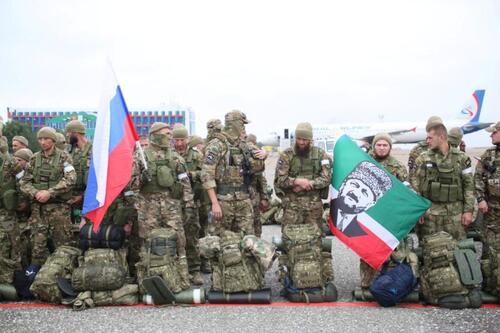 Добровольцы перед отправкой на Украину. Фото: "Грозный Информ" https://www.grozny-inform.ru