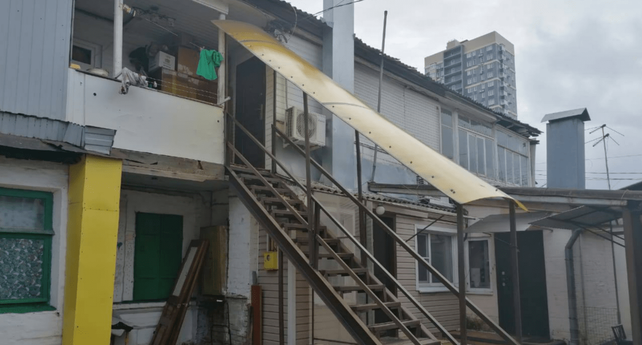 Дом по улице Черепахина, 160. Скриншот фото из Telegram-канала Алексея Логвиненко от 06.02.24, https://t.me/logvinenko_rnd/7394
