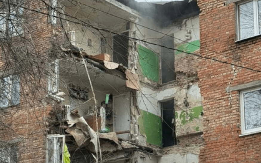 Дом на улице Нариманова.Скриншот фото из Telegram-канала Василия Голубева от 28.01.24, https://t.me/golubev_vu/1079
